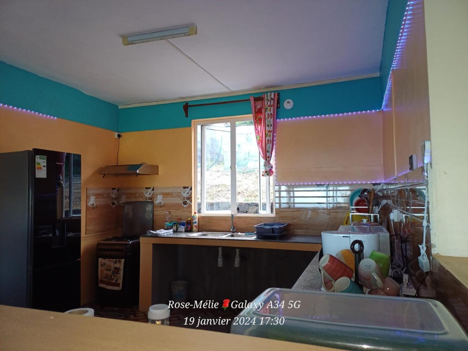 Chez Tonio Magic Ocean View Villa Port South East Екстериор снимка