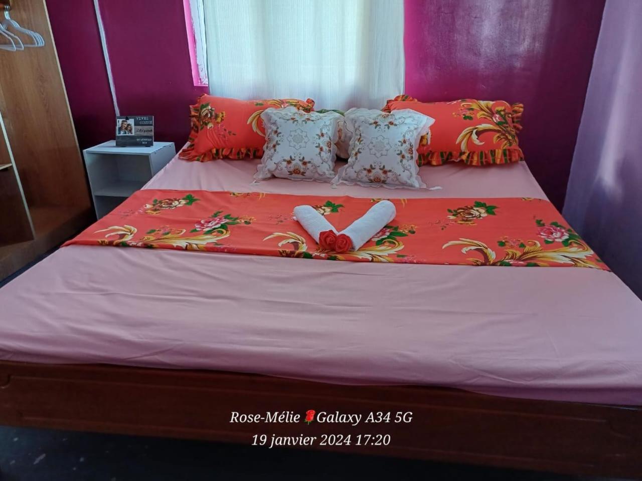 Chez Tonio Magic Ocean View Villa Port South East Екстериор снимка